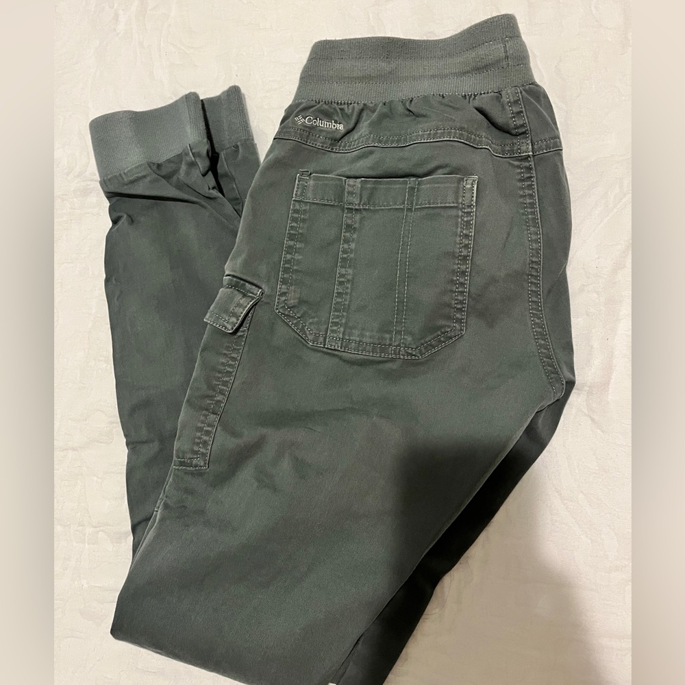 Columbia women’s cargo jogger pants. XS.